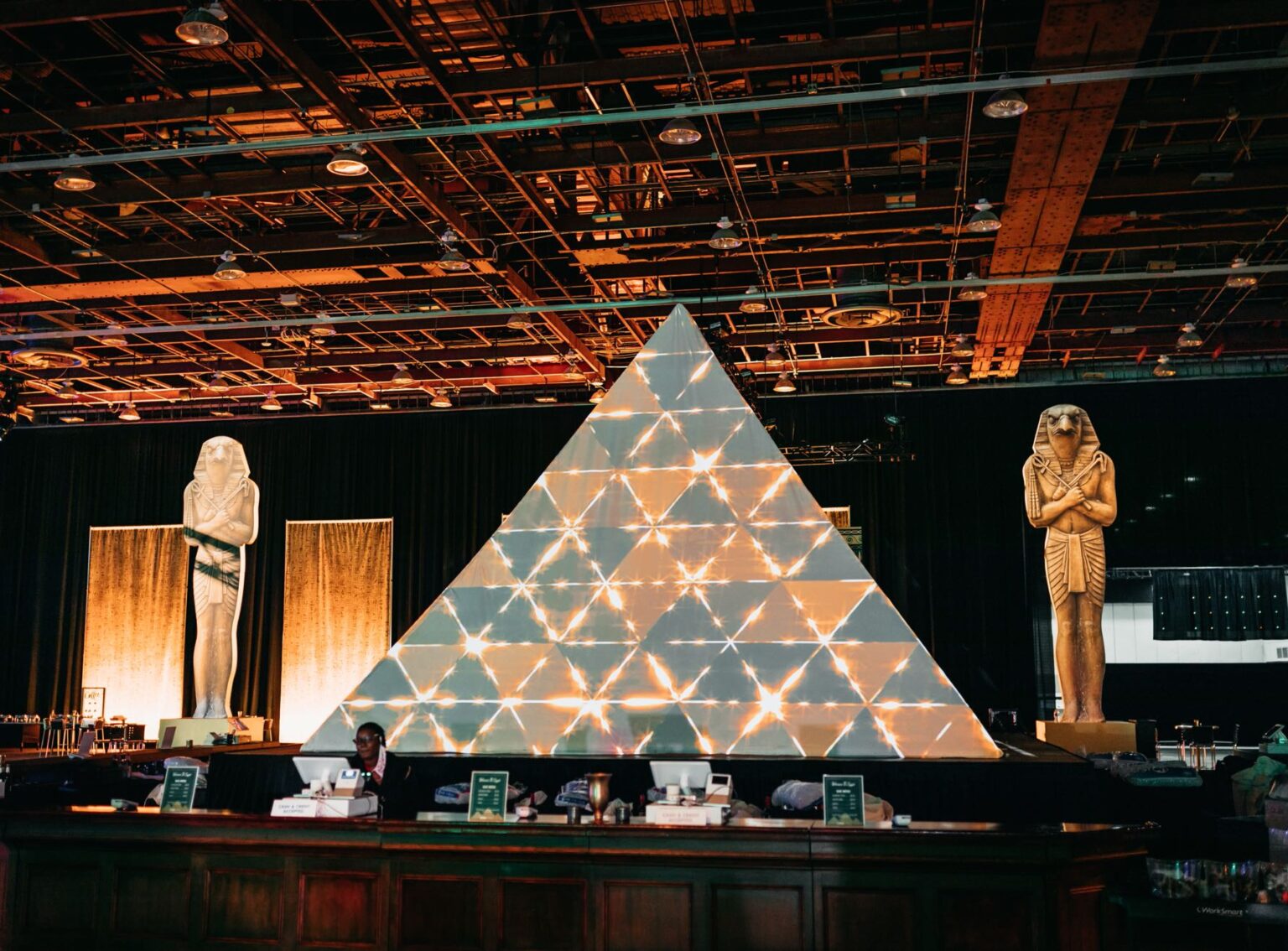Using Projection Mapping In Your Event – Display Group