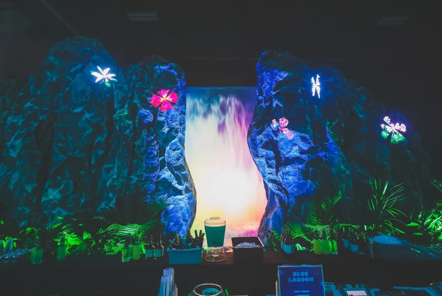 Experience Content — UWM event decor