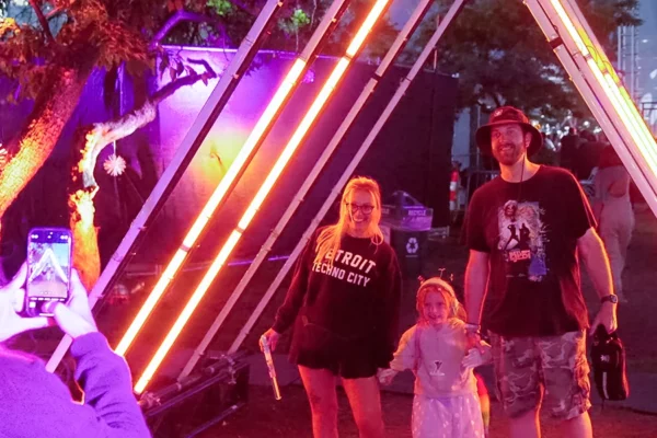 Lighted walkthrough photo opp