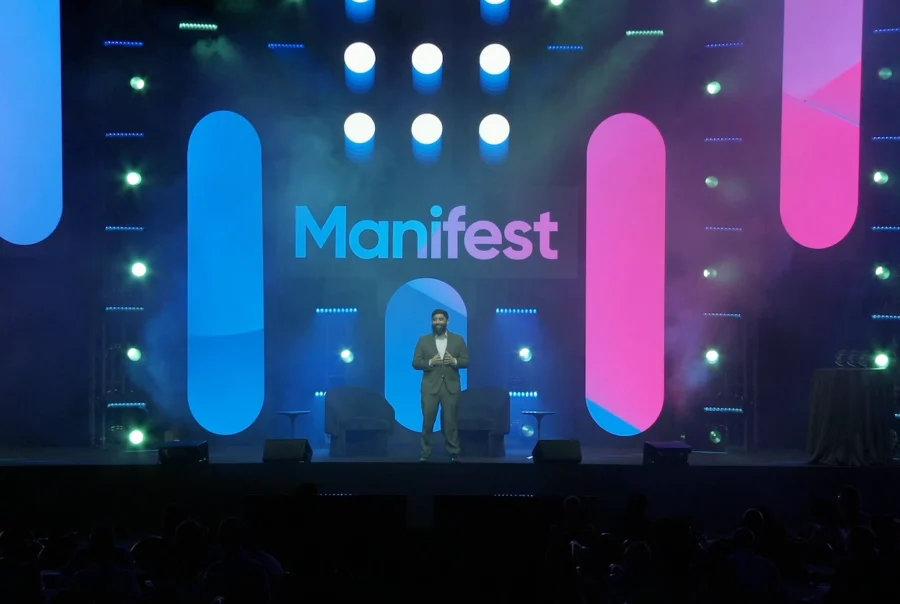 Custom show fabrication for the Manifest Supply Chain & Logistics event